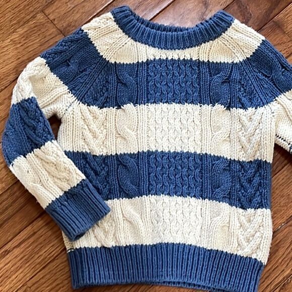 Boy’s 3 years baby gap thick chunky blue & cream Fisherman’s knit cable sweater - Picture 2 of 10